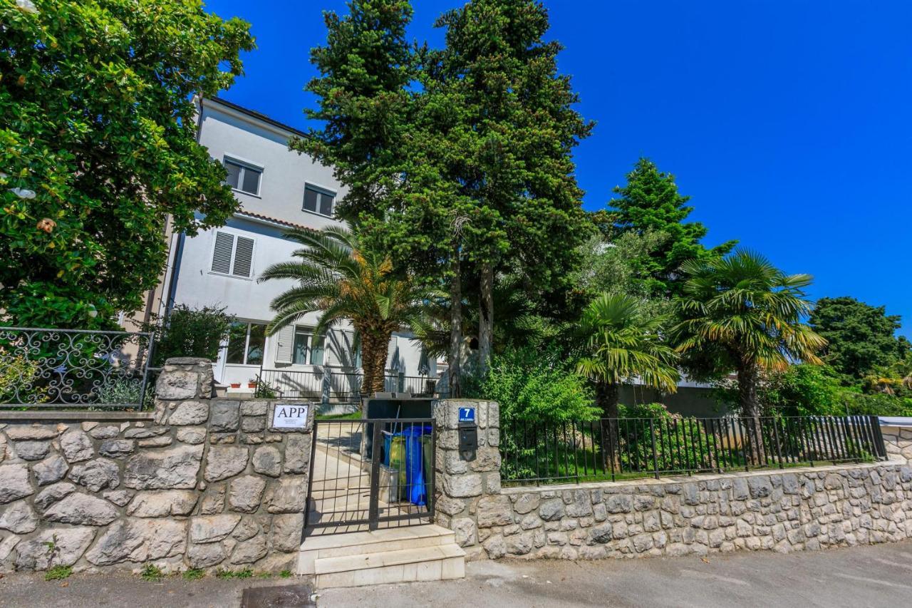 Apartment Andry 2 Crikvenica Exteriör bild